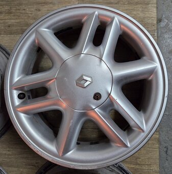 Alu kola renault 4x100 r15 original - 9