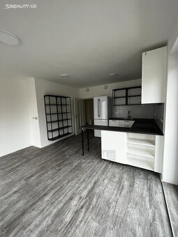 Pronájem bytu 2+kk 46 m², Hluboká nad Vltavou - 9