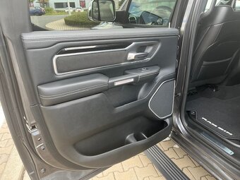 DODGE RAM 2019,5,7 Hemy LARAMIE 4X4/eTorque/8SPEED A/T - 9
