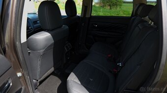 Mitsubiuschi Outlander Plkug in Hybrid - 9