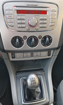 Ford Focus Combi 1.6i 74kw ,136971 tkm,tažné,klima - 9