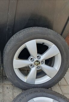 Alu kola Skoda 5x100 r15 6j et38 pneu 185/60/15 - 9
