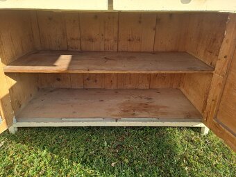 babiččin kredenc na chalupu - krásný - 9