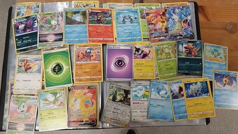 Pokémon sběratelské album na kartičky + kartičky - 9