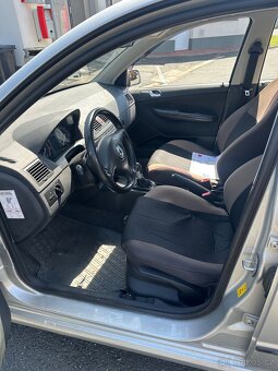 Škoda Fabia combi 1.4 16v klima jen 119k pravých  najeto - 9