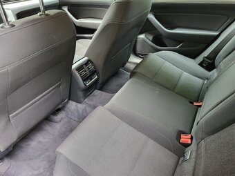 Volkswagen Passat 2.0 TDi DSG NAVIGACE - 9