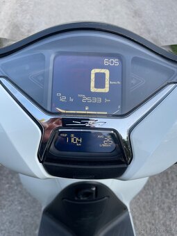 Honda SH 125i ABS - 9