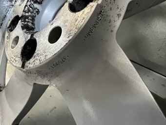 Originální sada Audi A4 ZIMNÍ 5x112 č. F111 - 9
