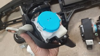 Airbagová sada Suzuki Swift MK 8 s originální deskou - 9