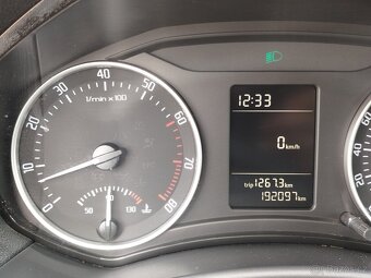 ŠKODA OCTAVIA 1.2 TSI - 9