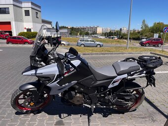 Suzuki 1050 DL V-Strom; r.v. 2023 - 9