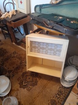 Skříň  Stará z špitálu - 9