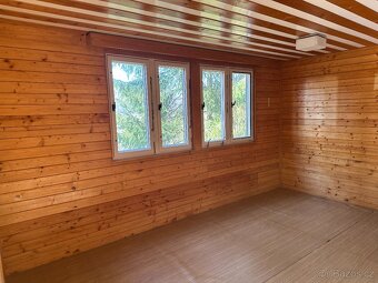 Prodej chaty u lesa - 9