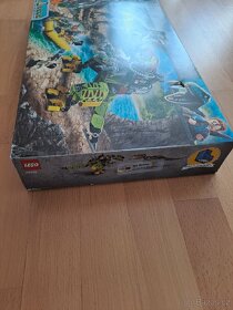 LEGO Jurassic World 75938 T. rex vs. Dinorobot - 9