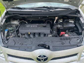 TOYOTA COROLLA VERSO 1.8 VVT-i , 7 míst, 119 000 km - 9