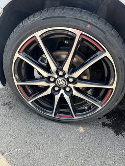 Toyota Yaris 1,5 HEV GR SPORT - 9