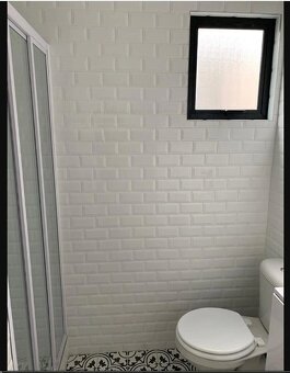 Mobilní kancelářský přepravní kontejner o rozměrech 40 x 8 s - 9
