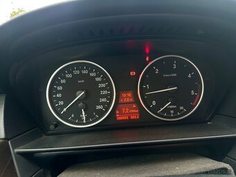 BMW 530xd E61 173kW – Manuál, 4x4, bohatá výbava, servis - 9