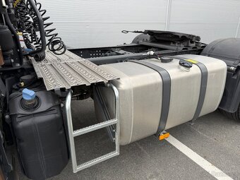 Mercedes-Benz Actros 5 1848 LS 4x2 s kabinou BigSpace - 9