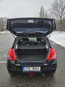 suzuki swift 1,3i 68kw, 4X4, 156tkm, nová STK, TAŽNÉ - 9