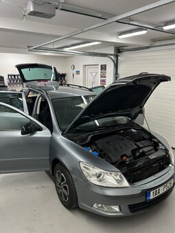 Škoda Octavia ll 1.6 TDi 2011 cz elegance - 9
