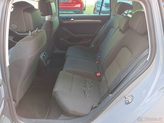 VW Passat B8 Variant 2.0TDI 147kW DSG Webasto Tažné Full LED - 9