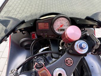 Yamaha R6 - 9