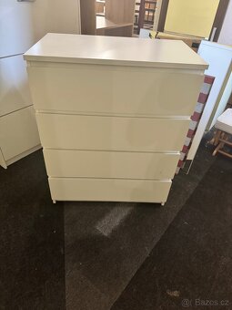 Hezká bílá 4 šuplíková komoda IKEA MALM - 9