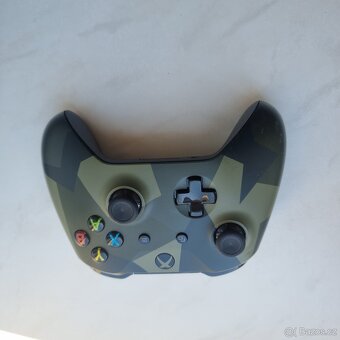 Microsoft Xbox Wireless Controller - 9