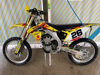 Suzuki rmz450,Honda 1000cbr ,yamaha r1 1000 - 9
