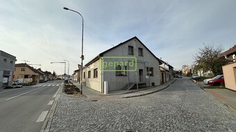 Na prodej prostorný, zrekonstruovaný dům - Slavkov u Brna - 9