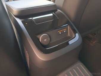 Volvo V60 Recharge T6 II INSCRIPTION 257kW 4x4 Geartronic - 9