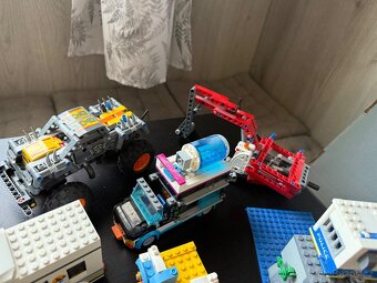 Konvolut lego dílky auta letadla aj - 9