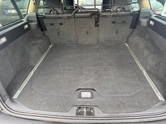 Volvo XC70 2.4 D5 136KW, ventilace + výhřev, po servise. - 9