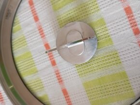 plech smalt ,nerez pánev,barová židle - 9