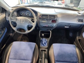 Honda Civic Coupe 6g 1.6i 77kW pravidelný servis Honda - 9