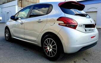 Peugeot 208 - 9