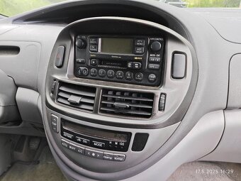 Toyota Previa 2.0 D4D 85kw bez Stk - 9
