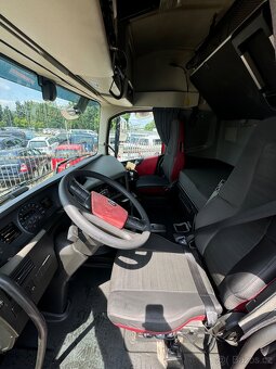 TAHAČ VOLVO FH 13.500 + HYDRAULIKA 2016 - 9