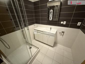 Pronájem bytu 3+kk 70 m2 lodžie garážové stání - 9