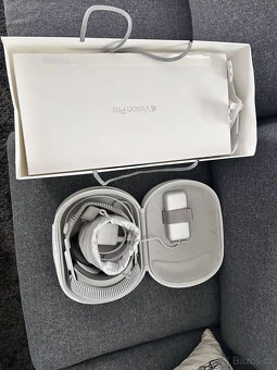 Apple Vision Pro 256 GB - 9