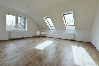 PRONÁJEM PĚKNÉHO, VELKÉHO BYTU 3+KK, 109 M2 V 1NP RD (PODKRO - 9