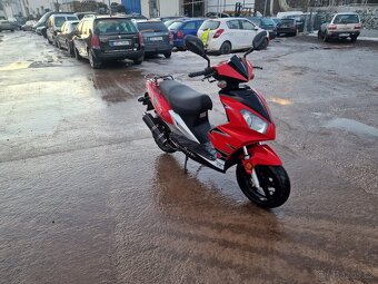 Skútr motocykl Motorro Polly 50, najeto 6700km, držák kufru, - 9
