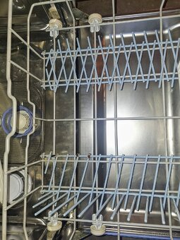 Myčka Whirlpool ADG 9836/1na opravu nebo na náhradní díly - 9
