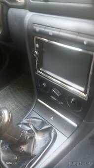 Prodám Škoda Octavia 1,1,6,.75kw, benzín - 9