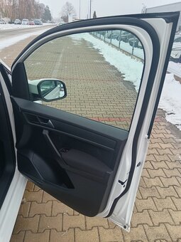 VW CADDY 2,0TDI 55KW rok 2016 - 9