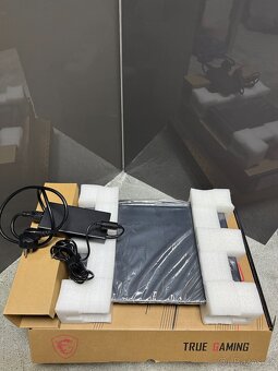 Nový MSI Katana GF66 11UE NEPOUŽITÝ - 9