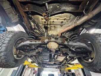 Nissan pathfinder 2006 - 9