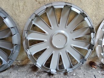 Univerzální poklice r 16 - 9