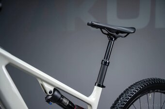 Carbonové elektro kolo FOCUS VAM vel. rámu S - 9